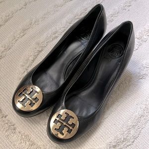 Tory Burch black leather wedge heel 7.5 LIKE NEW CONDITION